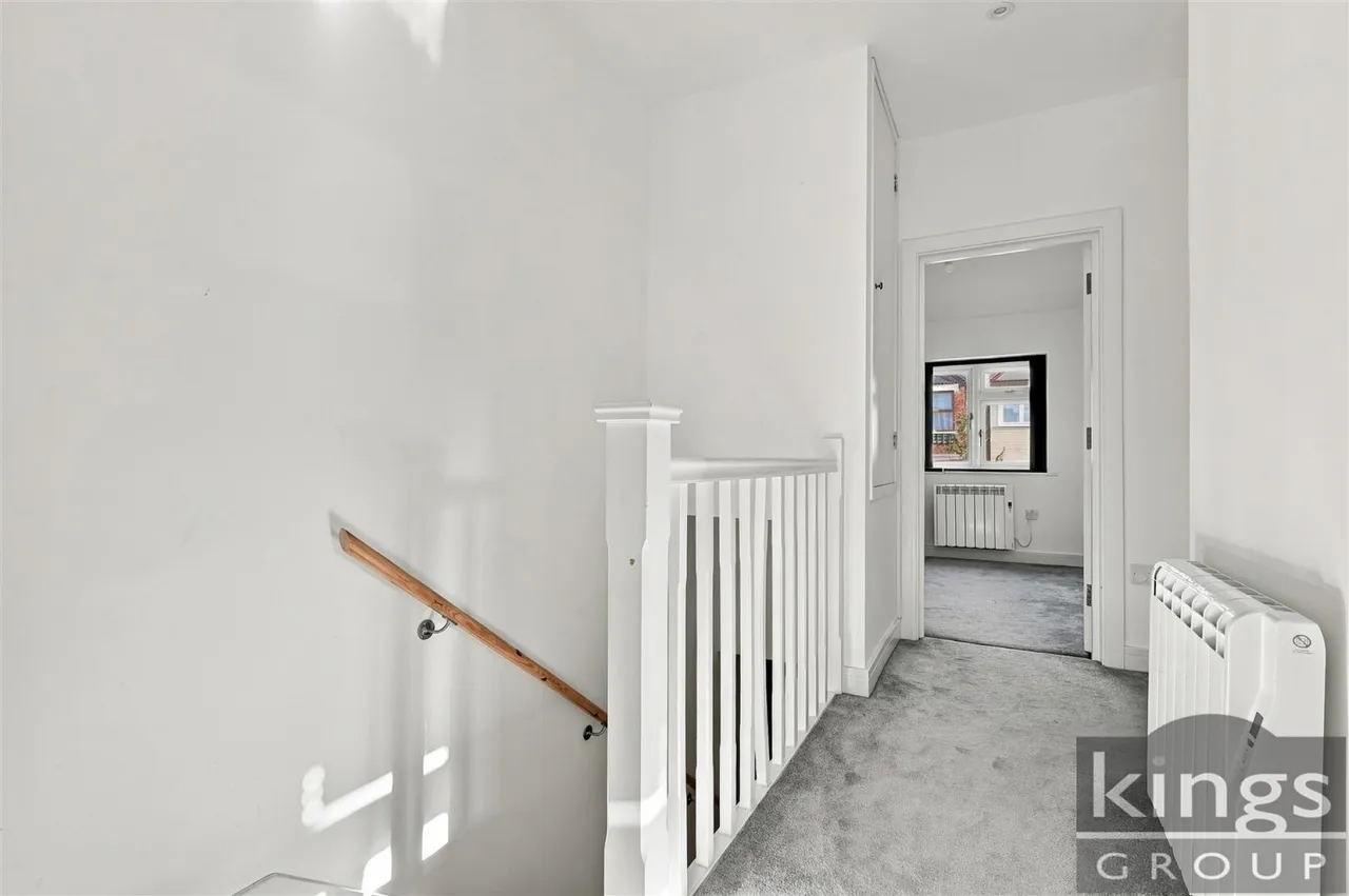 Leighton Road, Enfield, photo 9