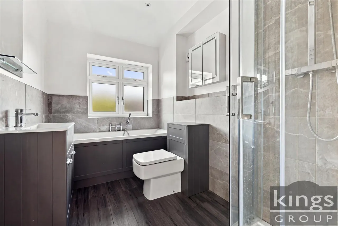 Leighton Road, Enfield, photo 16