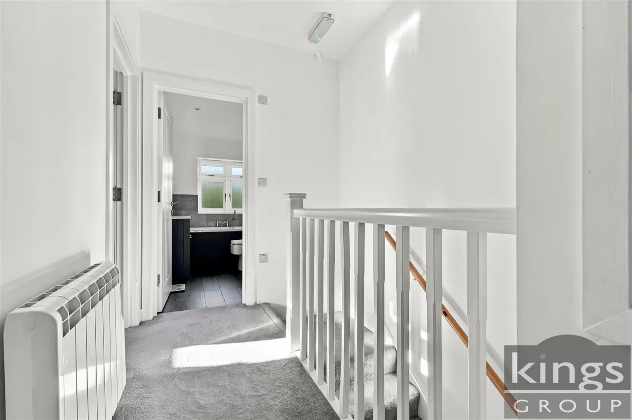 Leighton Road, Enfield, photo 8
