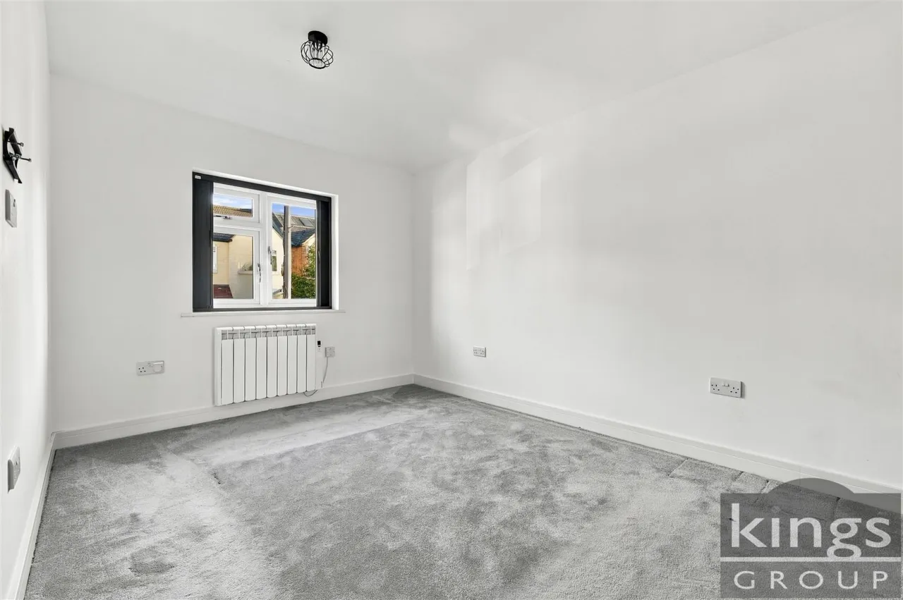 Leighton Road, Enfield, photo 10
