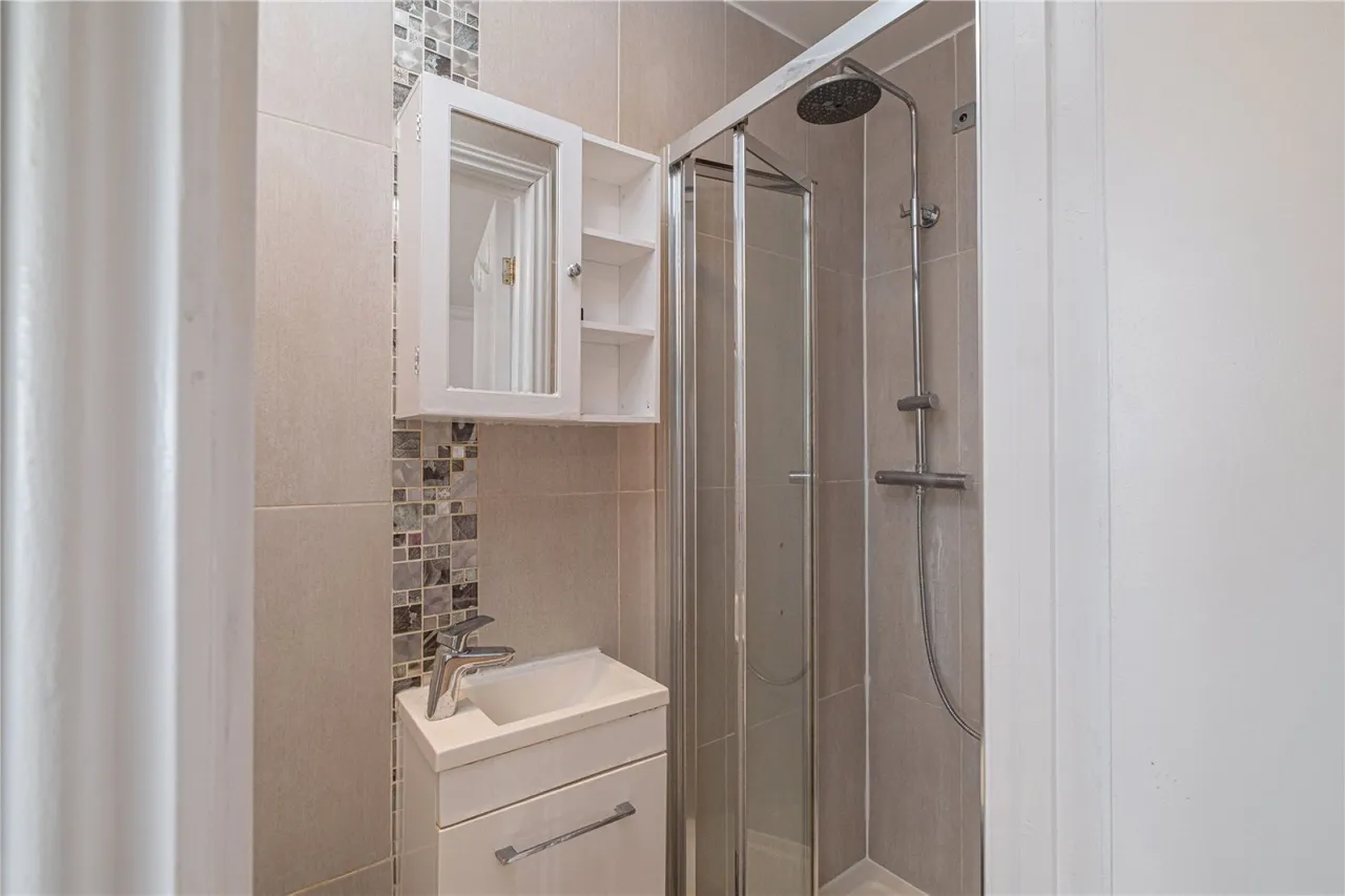 Mazenod Avenue, Kilburn, NW6, photo 7