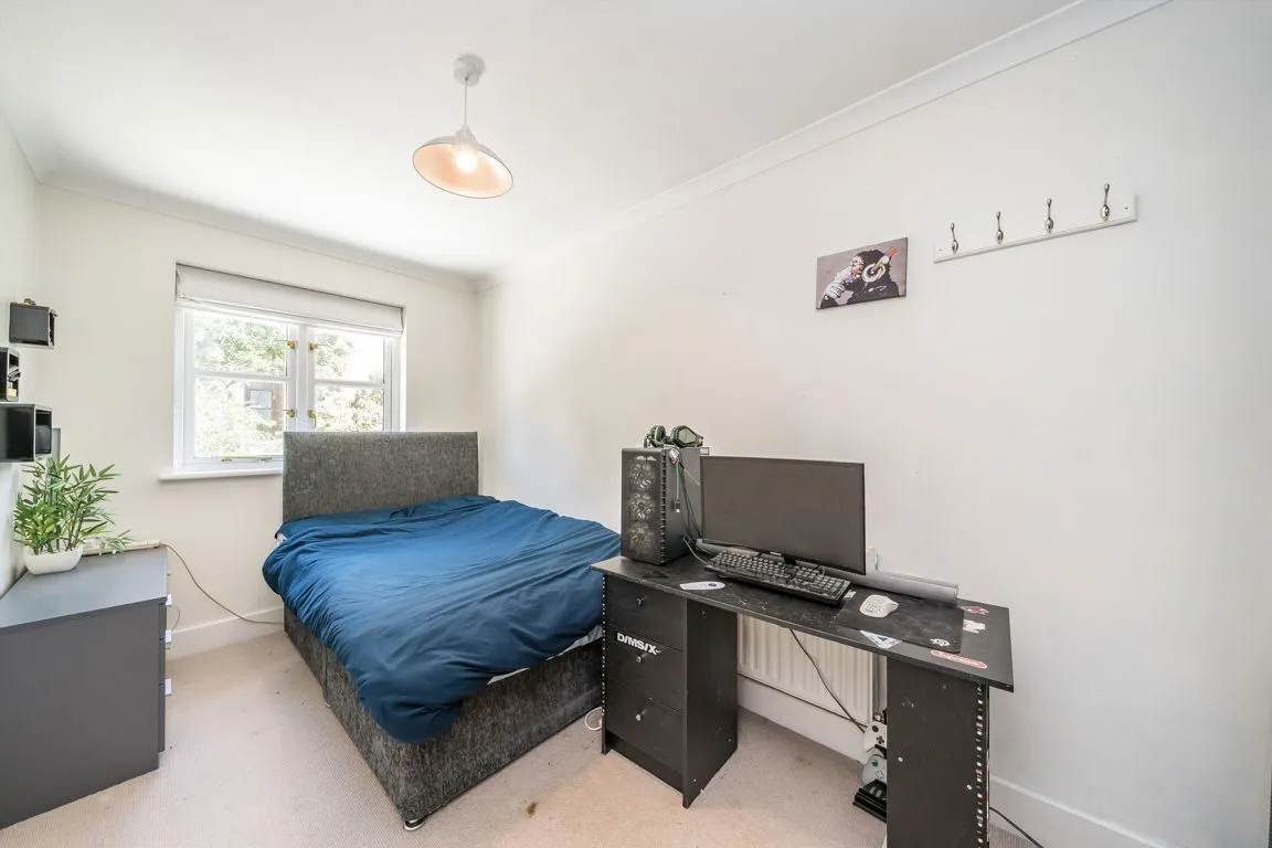 Dudley Road, Walton-on-Thames, KT12, photo 10