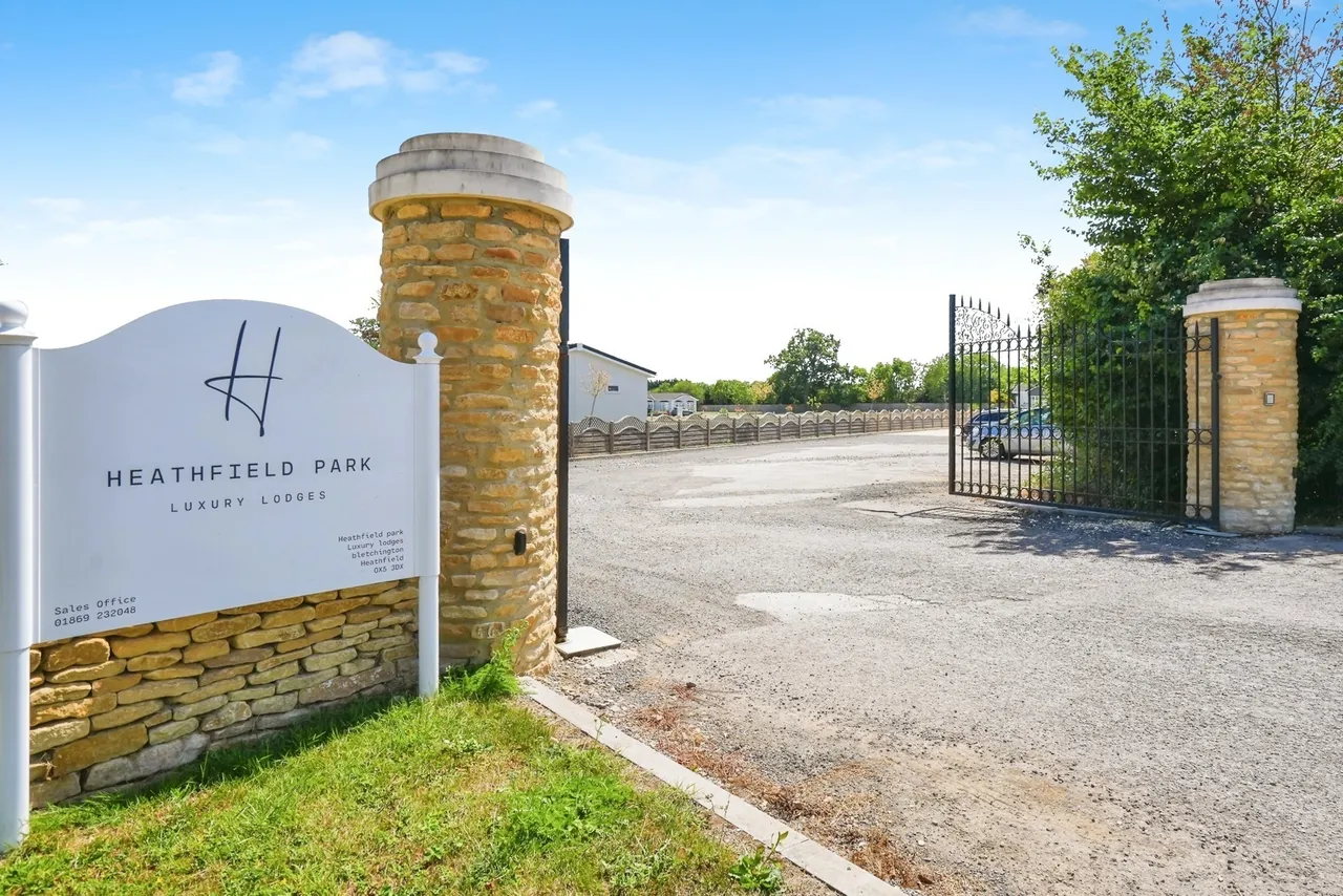 Heathfield Park, Bletchingdon, Kidlington, Oxfordshire, OX5, photo 15