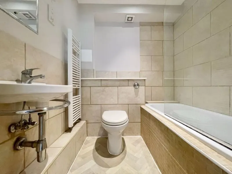 Newington Causeway, London SE1 6BD, photo 6