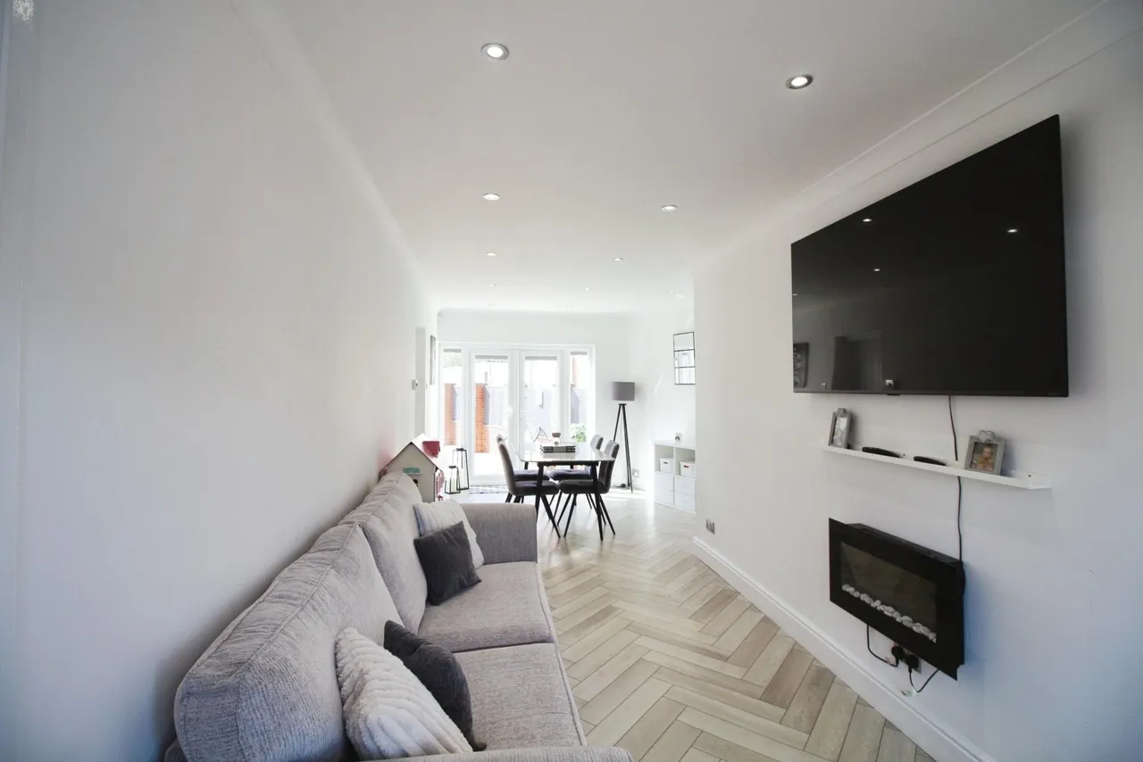 Silcoates Lane, Wakefield, WF2, photo 4