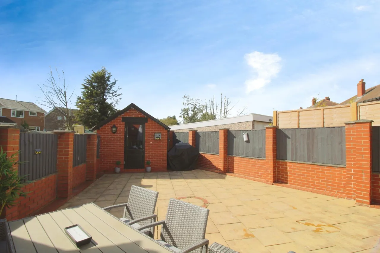 Silcoates Lane, Wakefield, WF2, photo 19