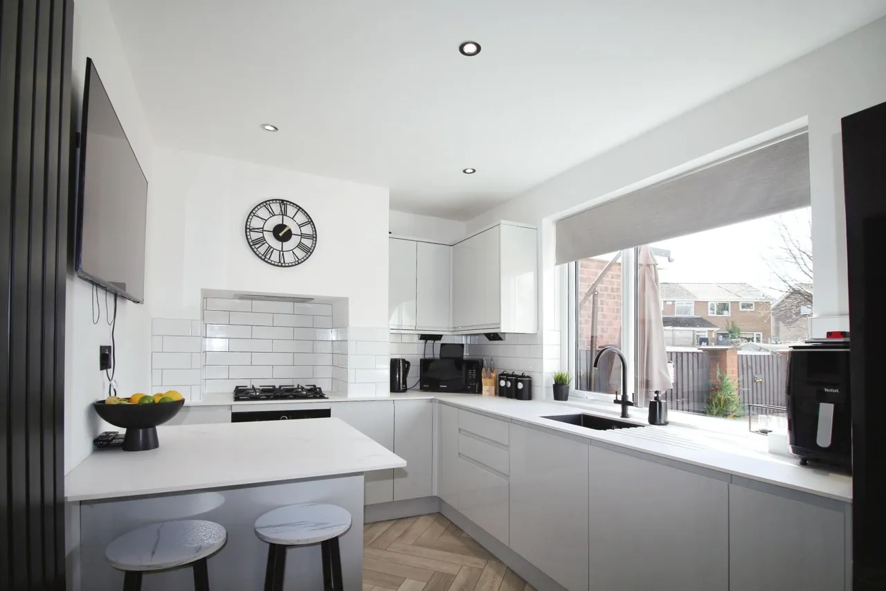 Silcoates Lane, Wakefield, WF2, photo 2