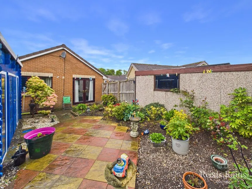 2 bed house for sale — Swaledale Mews, Bridlington, East Yorkshire, YO16