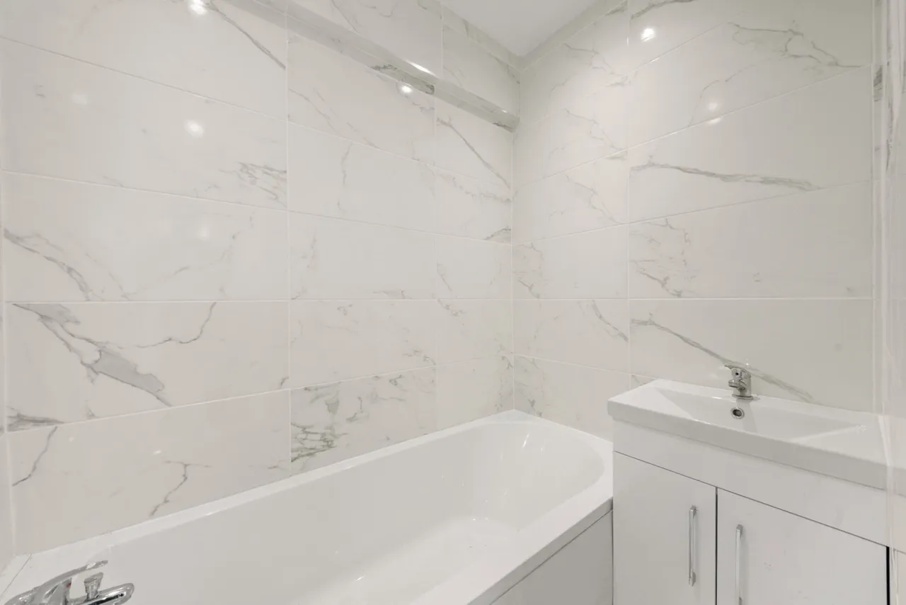 Barrack Road, Hounslow, TW4, photo 8