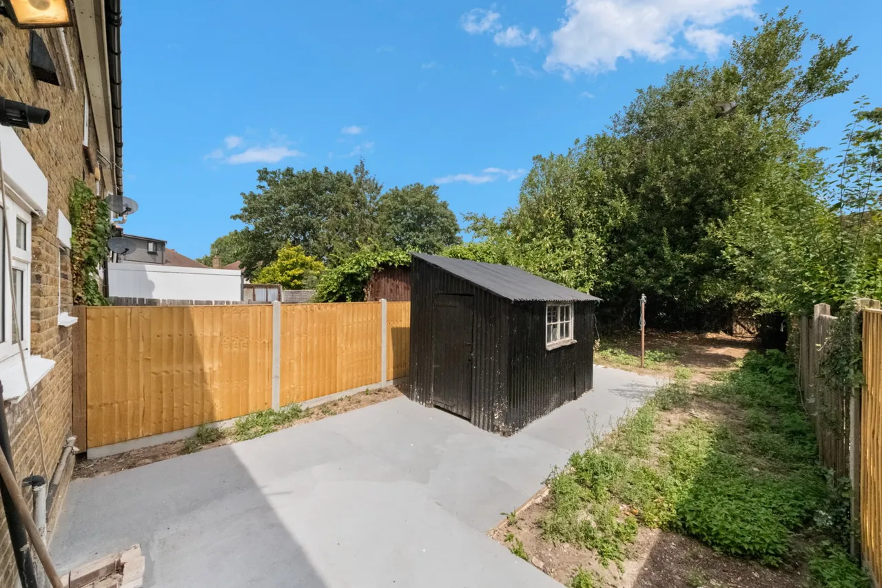 Barrack Road, Hounslow, TW4, photo 11