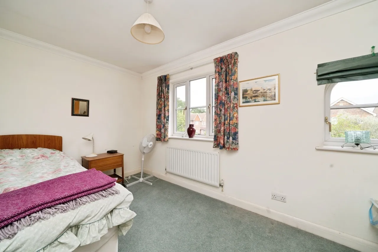 Falcon Wood, Leatherhead, KT22, photo 16