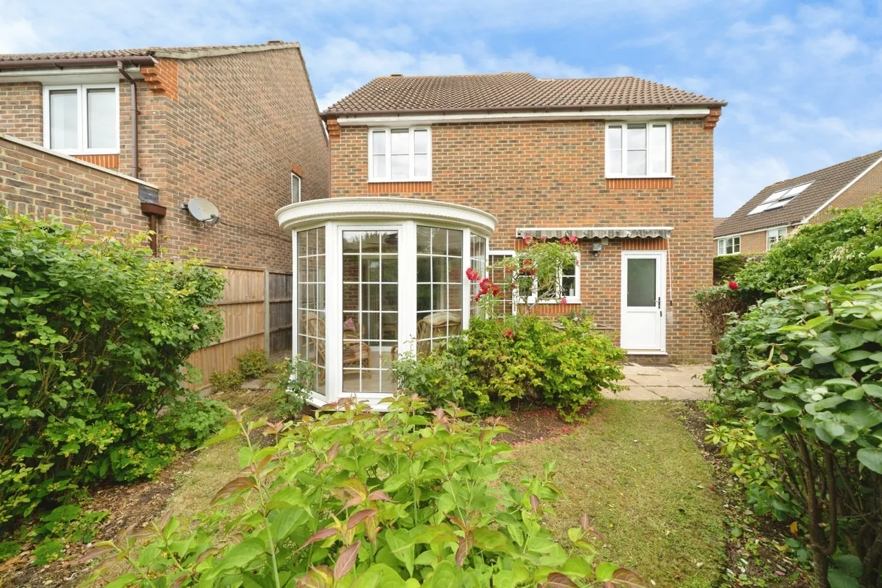 Falcon Wood, Leatherhead, KT22, photo 6