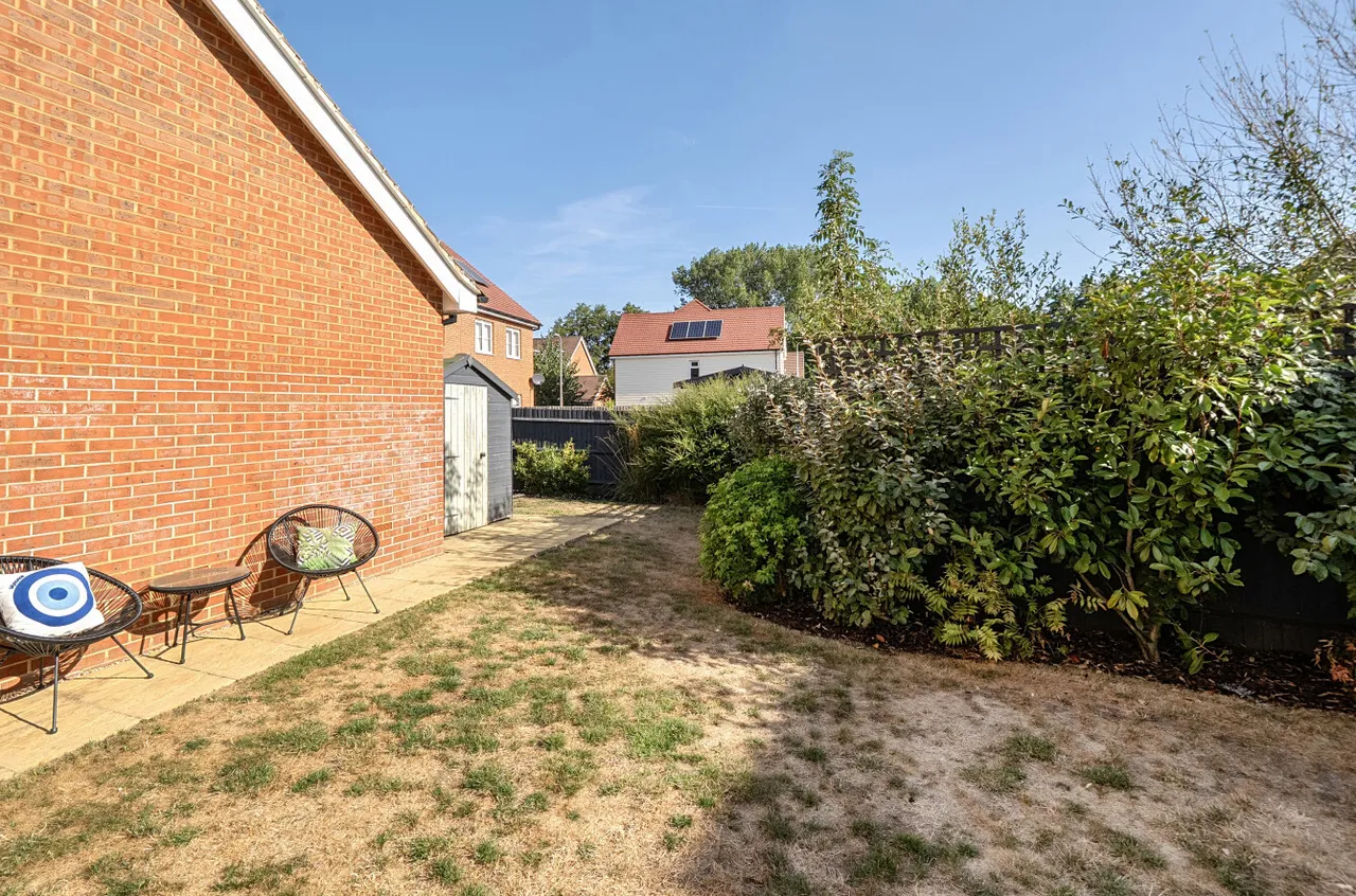 Fir Tree Road, Woodley, Reading, Berkshire, RG5 4FJ, photo 21