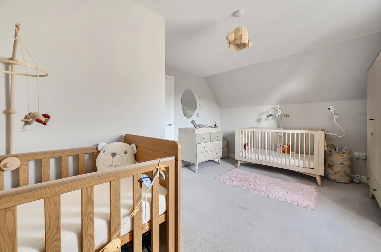 Fir Tree Road, Woodley, Reading, Berkshire, RG5 4FJ, photo 12