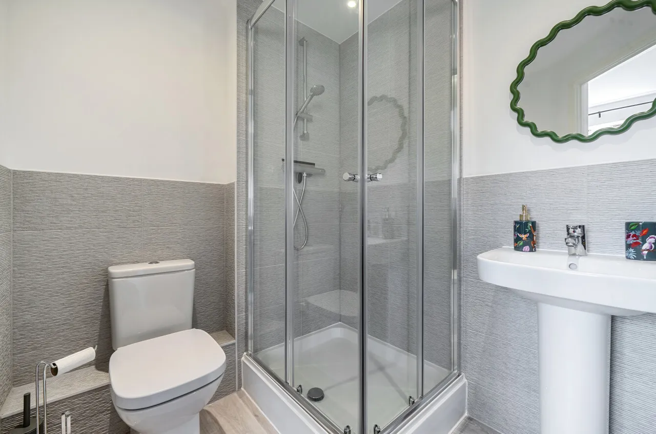 Fir Tree Road, Woodley, Reading, Berkshire, RG5 4FJ, photo 11