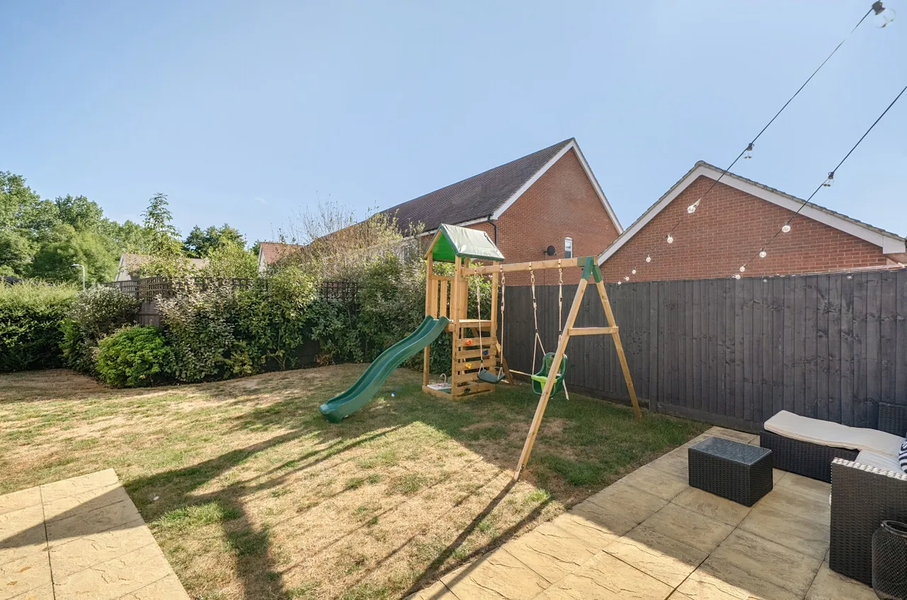 Fir Tree Road, Woodley, Reading, Berkshire, RG5 4FJ, photo 19