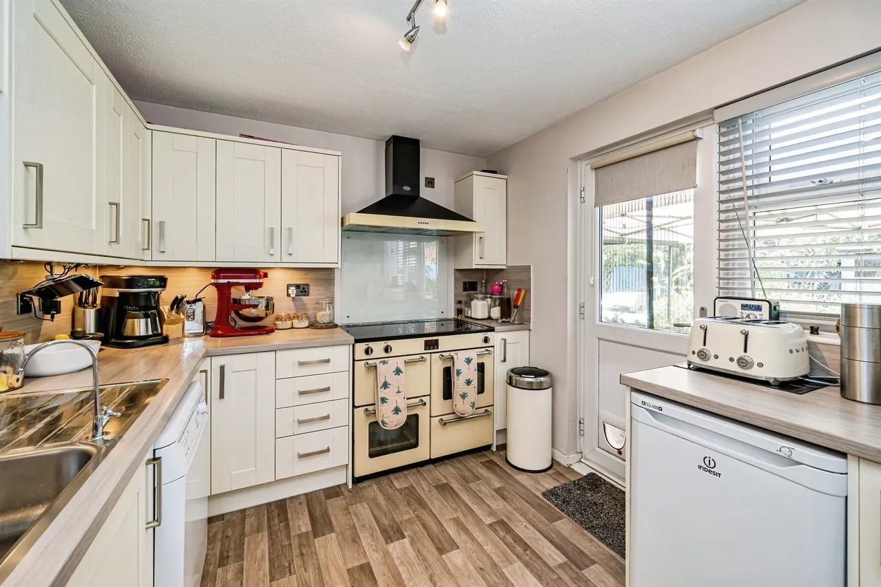 Field Way, Aylesbury, HP20, photo 4
