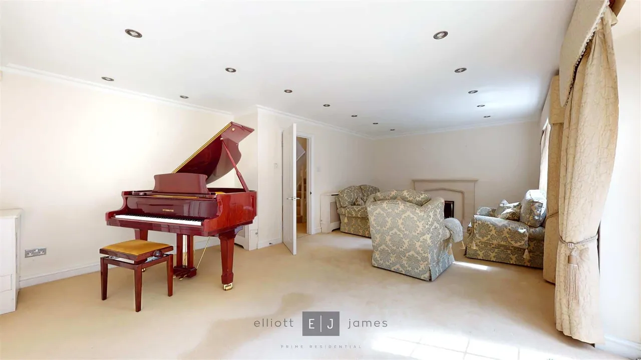 Hainault Road, Chigwell, IG7, photo 8