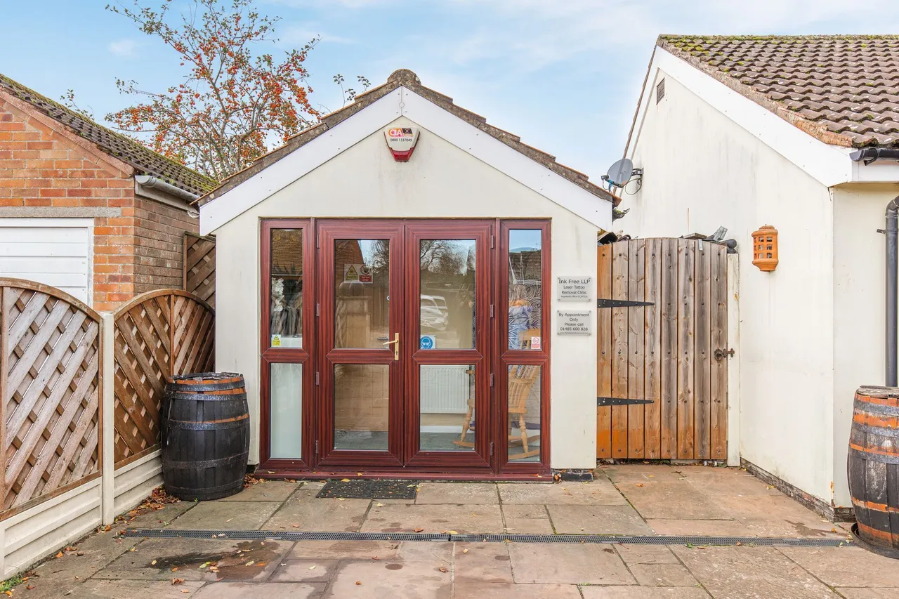 Detached Corner Plot Bungalow in Grim, photo 15