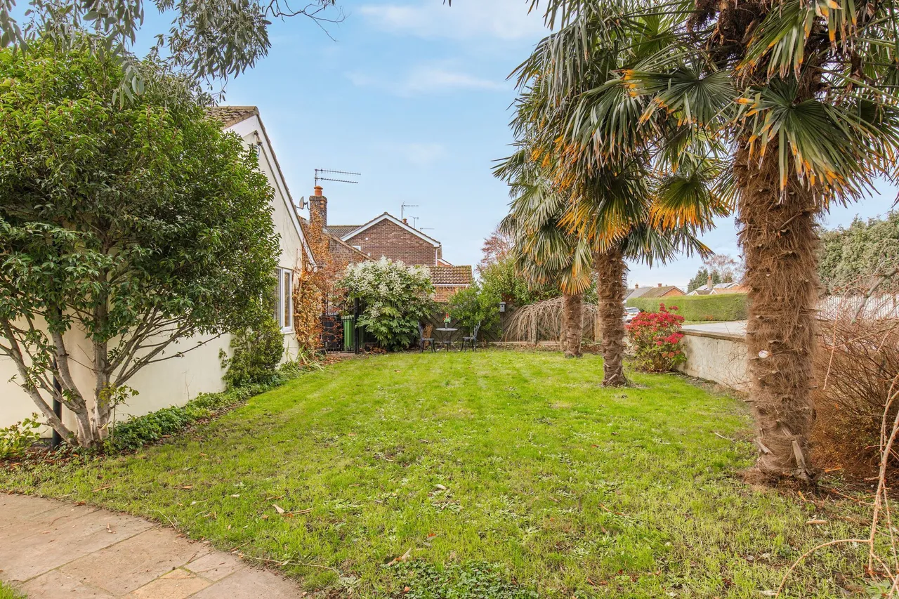 Detached Corner Plot Bungalow in Grim, photo 14