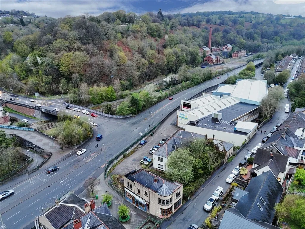 Crumlin Road, Newport, NP11, photo 5