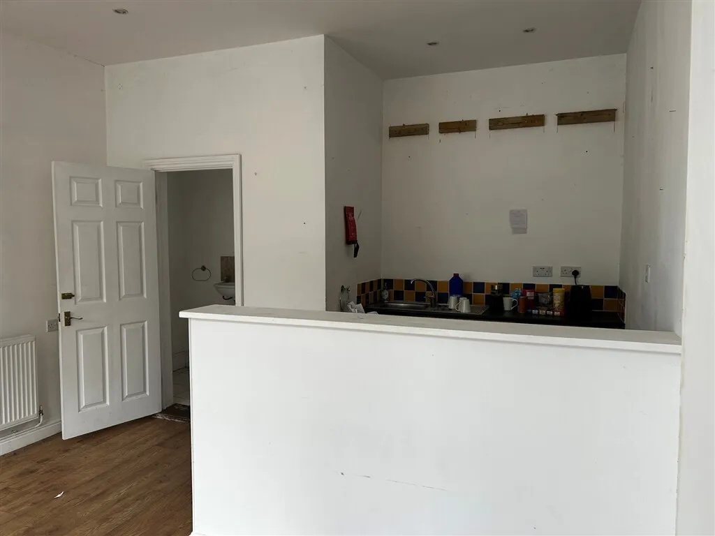 Crumlin Road, Newport, NP11, photo 8
