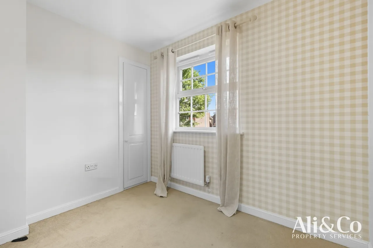 Frobisher Gardens, Chafford Hundred, Essex, RM16 6EZ, photo 17