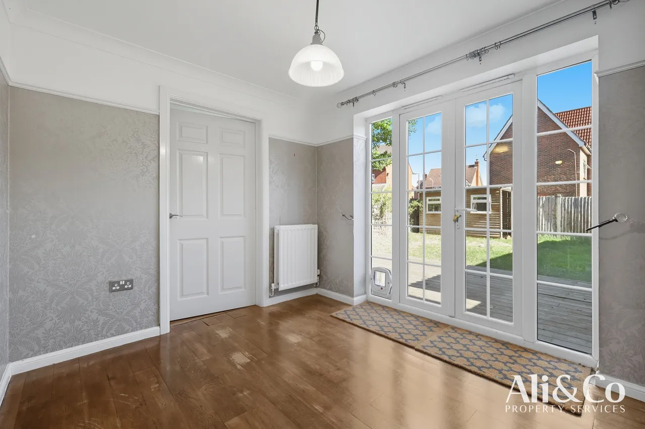 Frobisher Gardens, Chafford Hundred, Essex, RM16 6EZ, photo 9