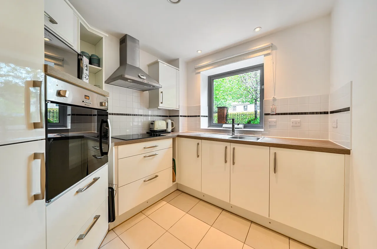 Kings Place, Fleet, Hampshire, GU51 3FS, photo 5