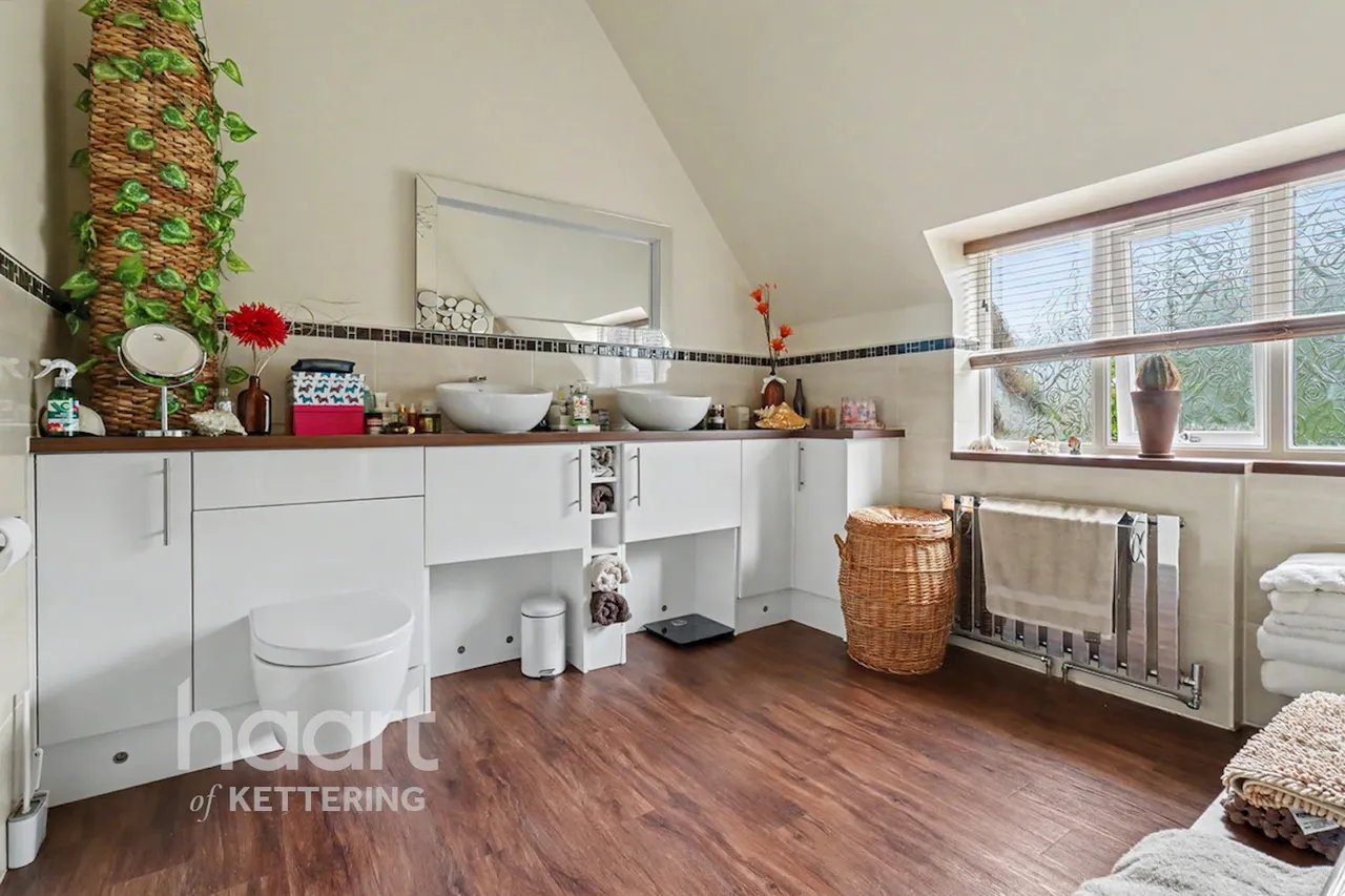 Loddington Road, Kettering, NN14, photo 24