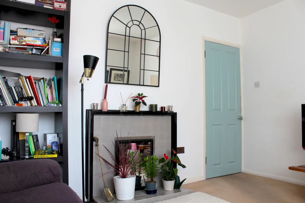 1 bed flat for sale — Streatham High Road, London