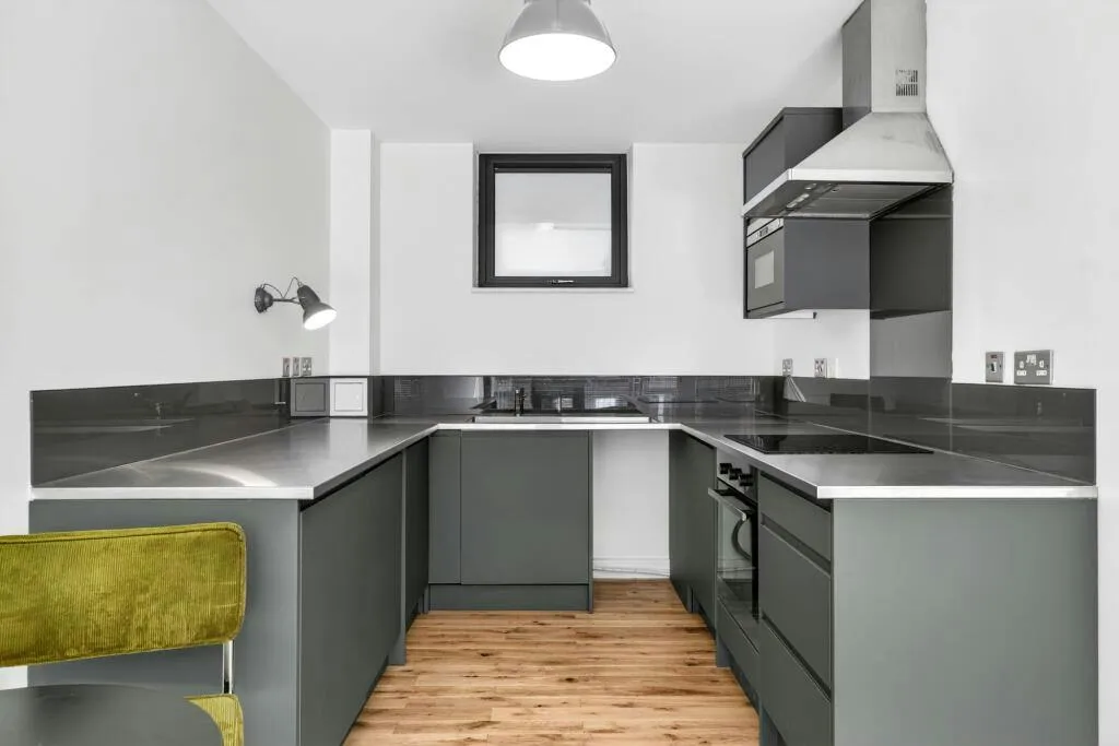 Pentonville Road, London, N1, photo 2