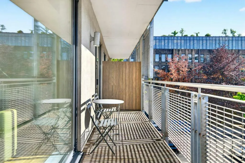 Pentonville Road, London, N1, photo 15