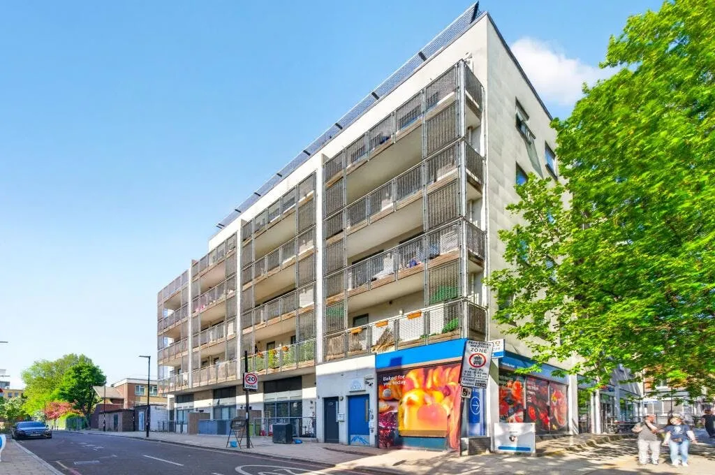 Pentonville Road, London, N1, photo 16