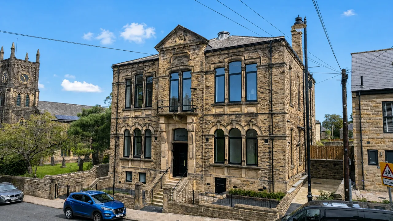 Old Road, Farsley, LS28, photo 2