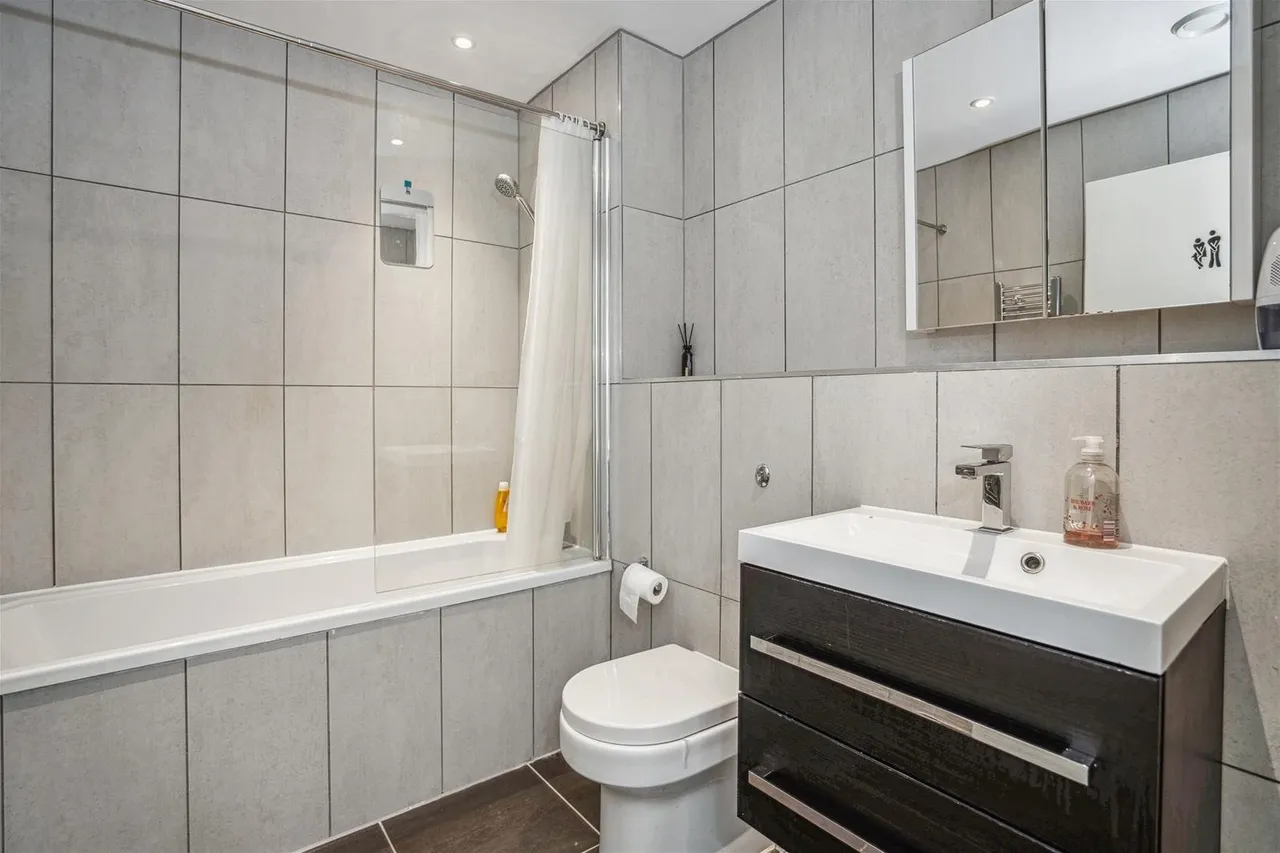 London Road, High Wycombe, HP11, photo 8