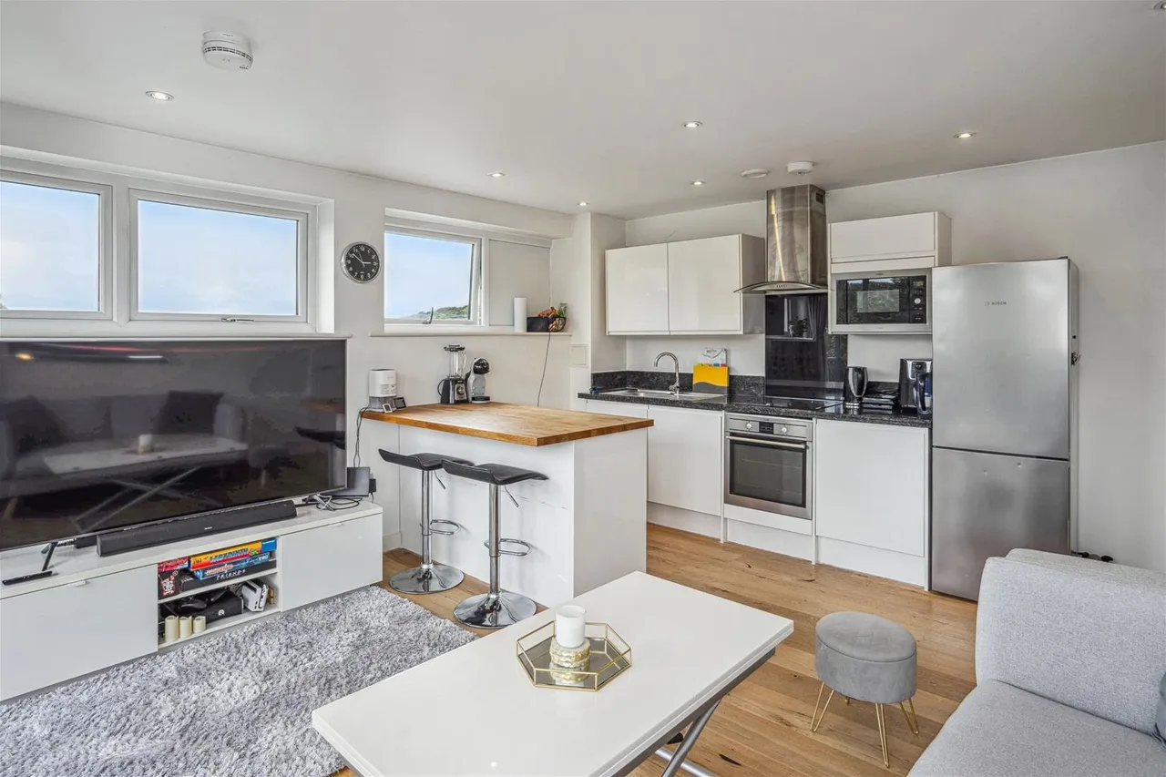 London Road, High Wycombe, HP11, photo 6