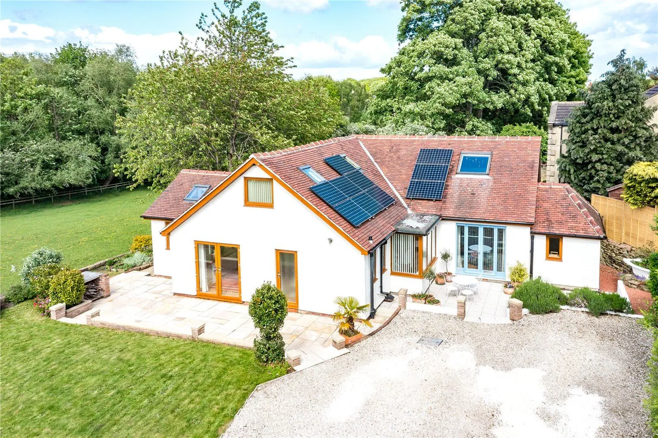 Almshouse Lane, Newmillerdam, WF2, photo 33