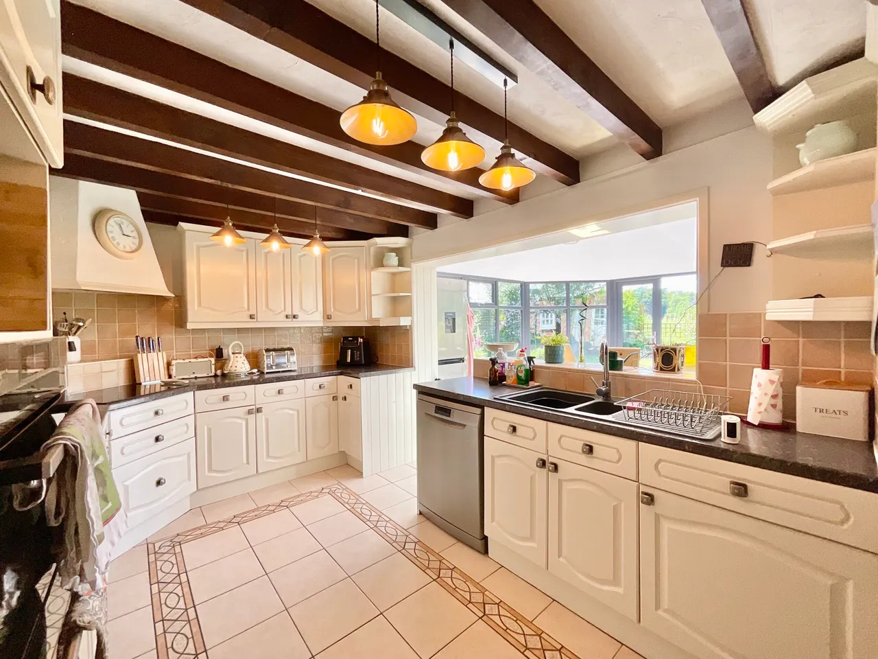 April Cottage, Combermere, SY13, photo 7