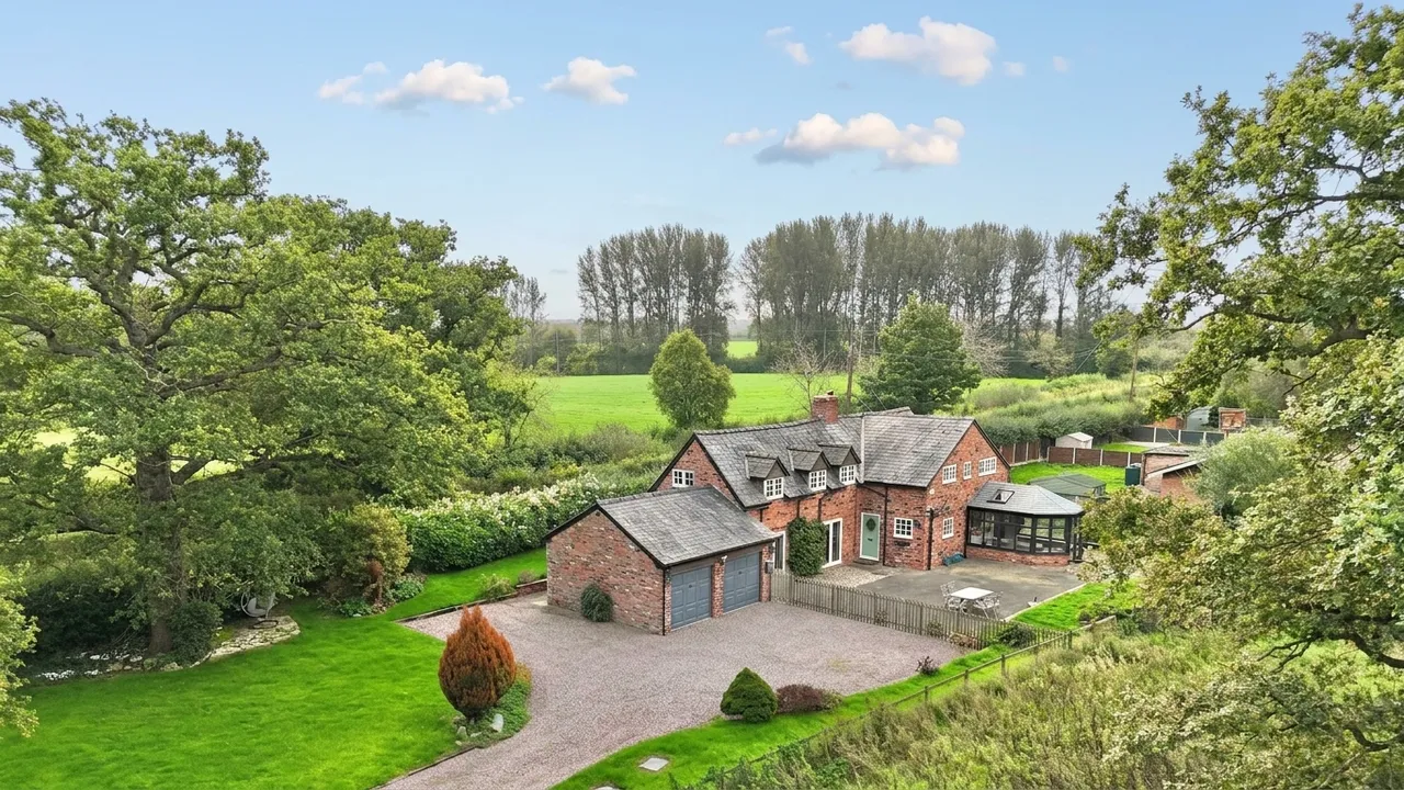 April Cottage, Combermere, SY13, photo 26