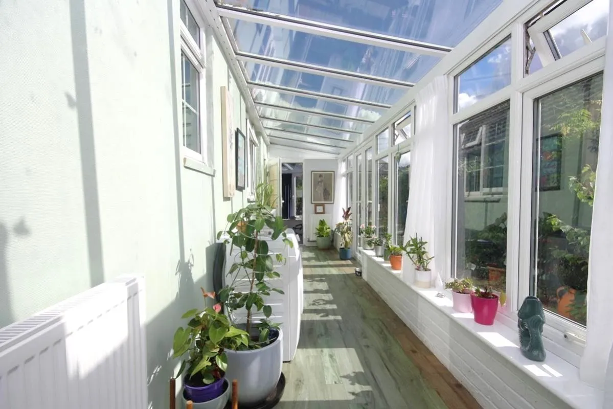 Rumbeams Cottage, The Green, GU6, photo 15