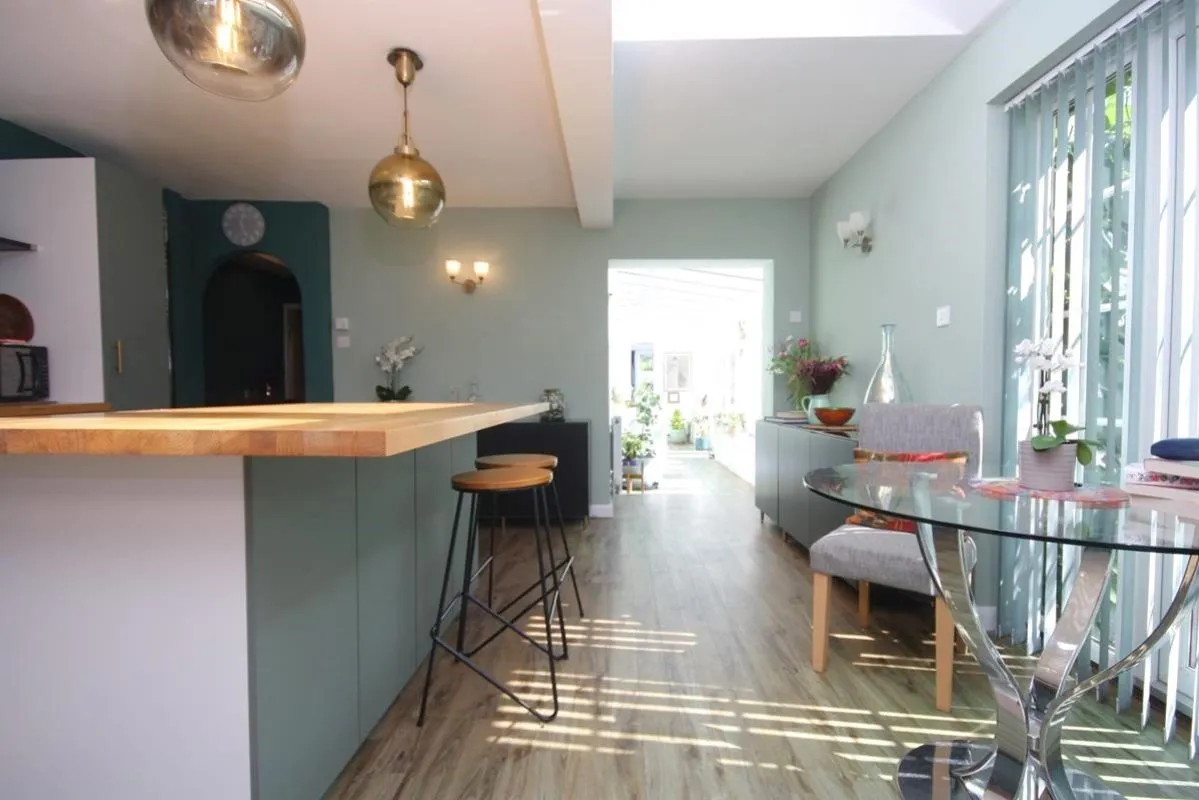 Rumbeams Cottage, The Green, GU6, photo 19