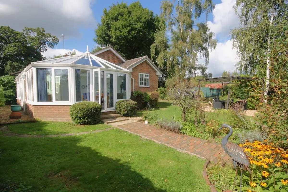 Rumbeams Cottage, The Green, GU6, photo 16