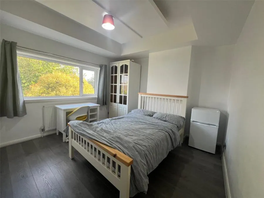 Overn Avenue, Buckingham, MK18, photo 3