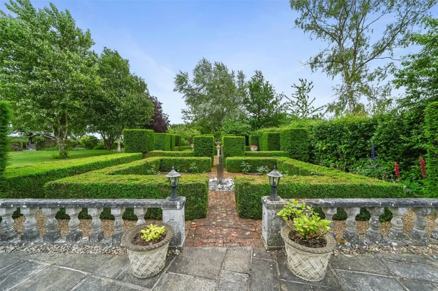 with 4 bedrooms in Radwinter, Nr Saffron Walden, CB10, photo 16