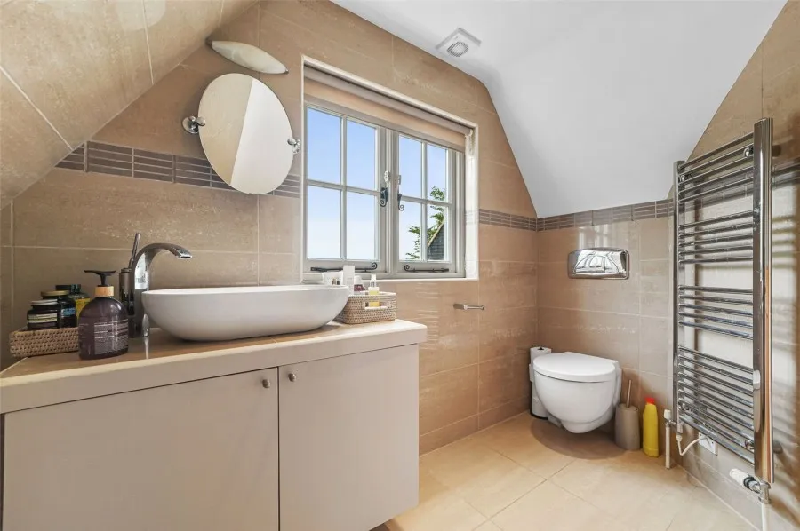 with 4 bedrooms in Radwinter, Nr Saffron Walden, CB10, photo 15