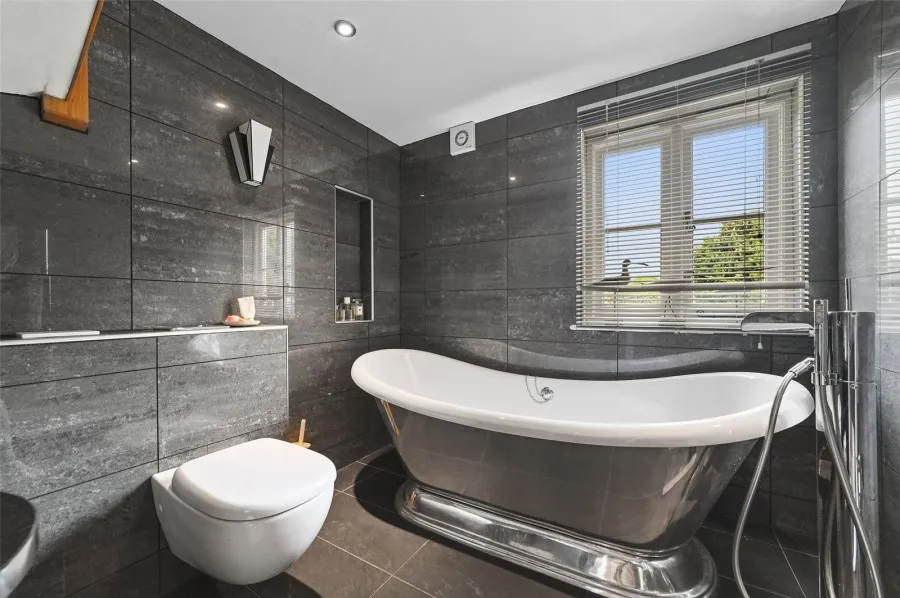 with 4 bedrooms in Radwinter, Nr Saffron Walden, CB10, photo 13