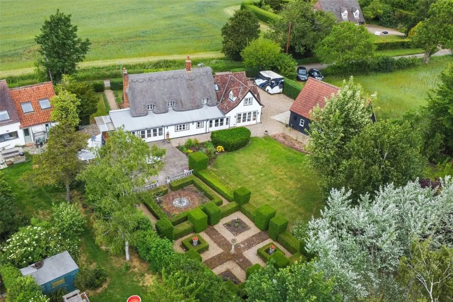 with 4 bedrooms in Radwinter, Nr Saffron Walden, CB10, photo 21