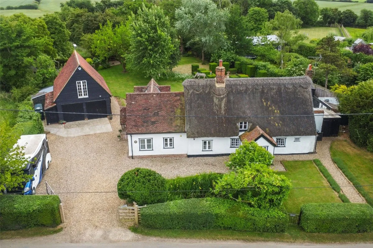 4 bed house for sale, with 4 bedrooms in Radwinter, Nr Saffron Walden, CB10