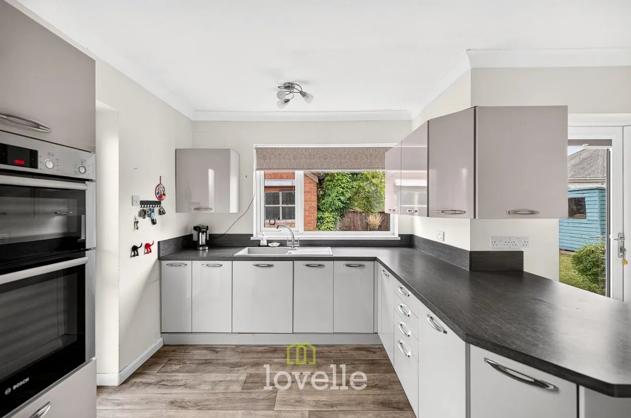 Carlton Road, Healing, DN41, photo 4
